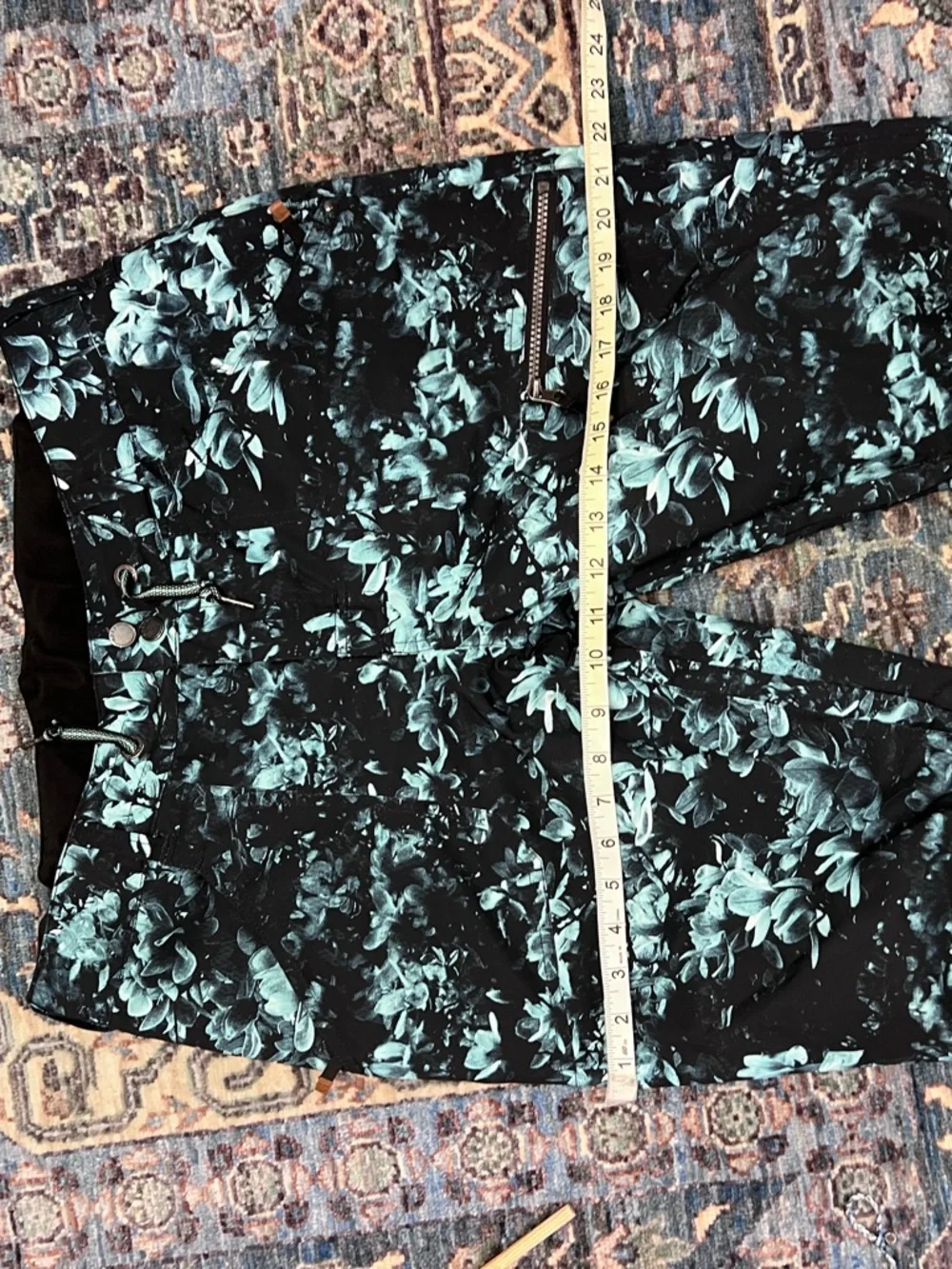 Roxy Nadia Printed Flower Women's Snowboard Pants - True Black Akio, Size Large - Picture 14 of 15
